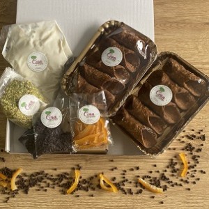 Cannoli con set completo di ricotta