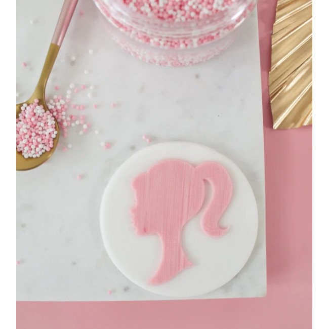 Profilo della silhouette della bambola