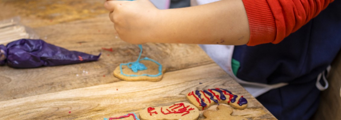 Biscotti Natalizi: perché per i bambini è importante fare attività creative