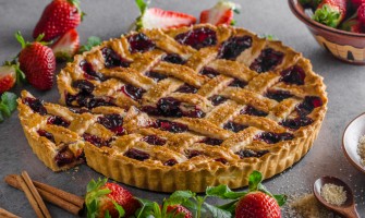 L’arte della crostata perfetta: attrezzature, farine integrali e ripieni golosi per un dolce sublime