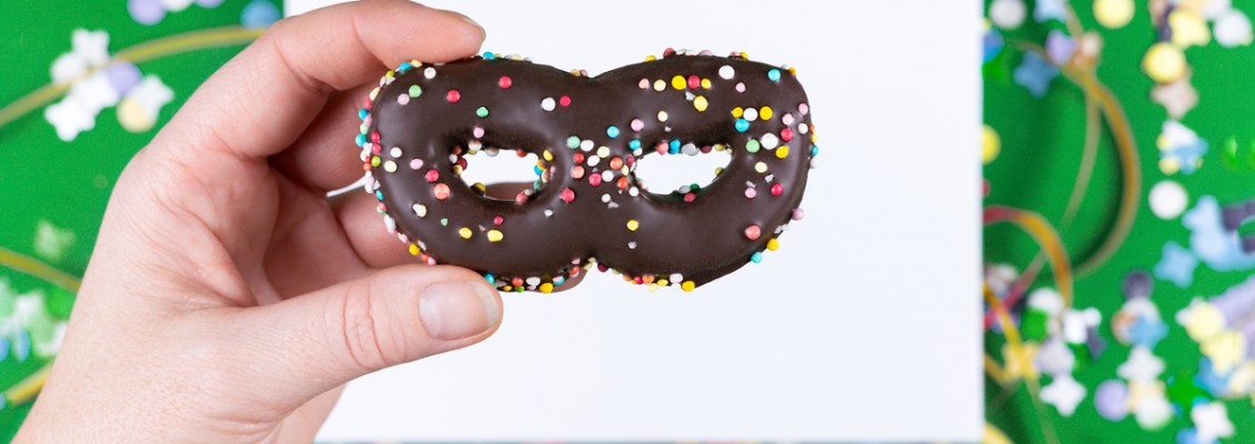 Divertimento in cucina: tagliapasta biscotti per mascherine di Carnevale originali