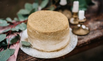 Come utilizzare le polveri per il cake design: glitter, oro e argento per decorazioni scintillanti