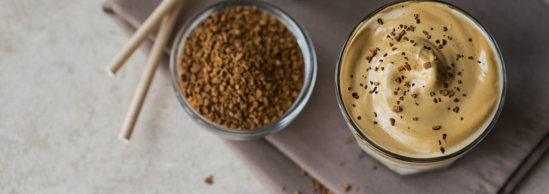 Le origini della crema al caffè: storia, miti e leggende di un sapore intramontabile