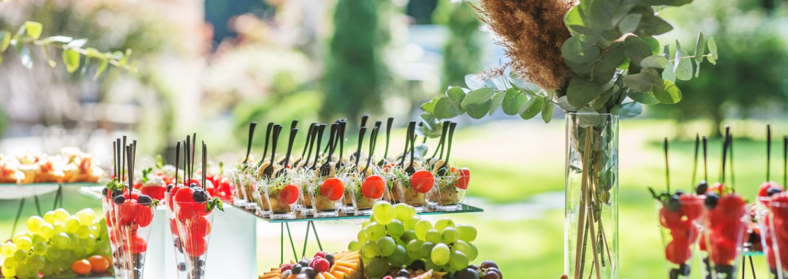Finger food per festa in giardino con ricette estive e consigli furbi