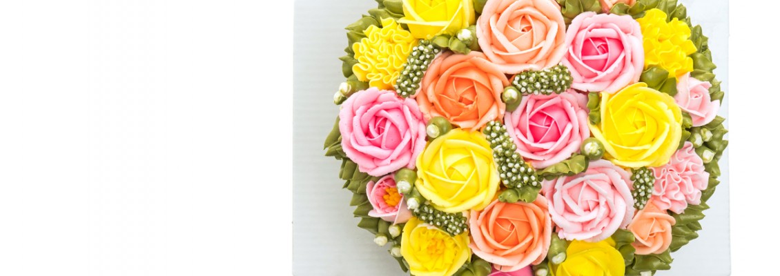 Dal fondant al piping: gli strumenti indispensabili per le decorazioni