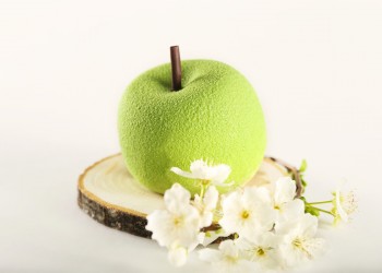 Frutta realistica in pasticceria: che cos’è e come si crea con gli stampi giusti