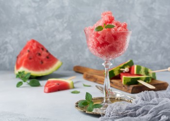La vera granita siciliana fatta in casa tra segreti di pasticceria e accessori ideali