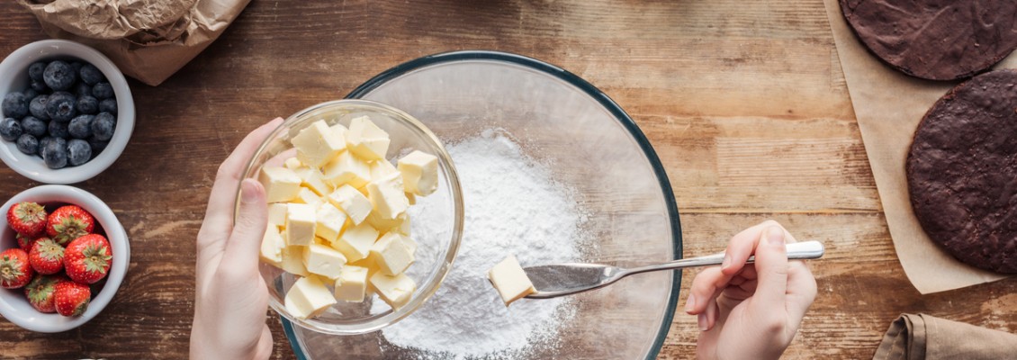 Quale grasso usare nei dolci? Guida pratica tra olio d’oliva, girasole, mais e burro