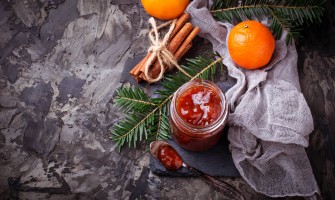 Confetture e marmellate fatte in casa come regali golosi per Natale