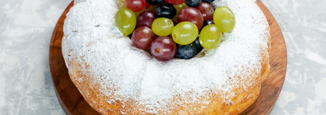 Uva nei dolci: come usarla negli impasti senza ritrovarsi con una torta troppo bagnata Uva nei dolci: come usarla negli impasti senza ritrovarsi con una torta troppo bagnata